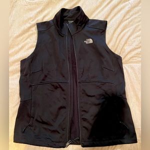Women’s The North Face Canyonwall Black Winter Vest Size XL Never Been Worn